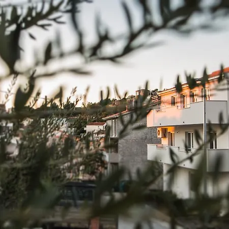 Apartament Lena